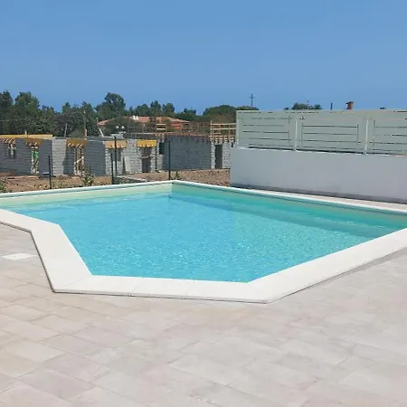 Con Piscina Vista Mare Budoni