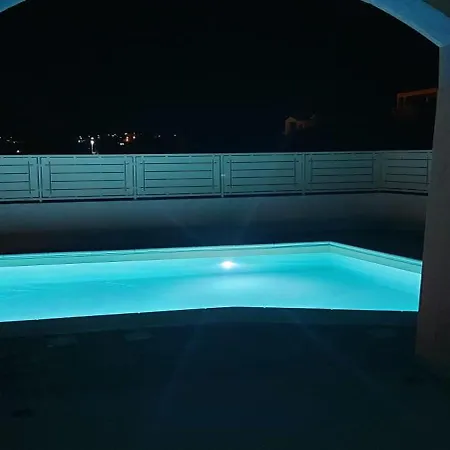 Con Piscina Vista Mare Villa